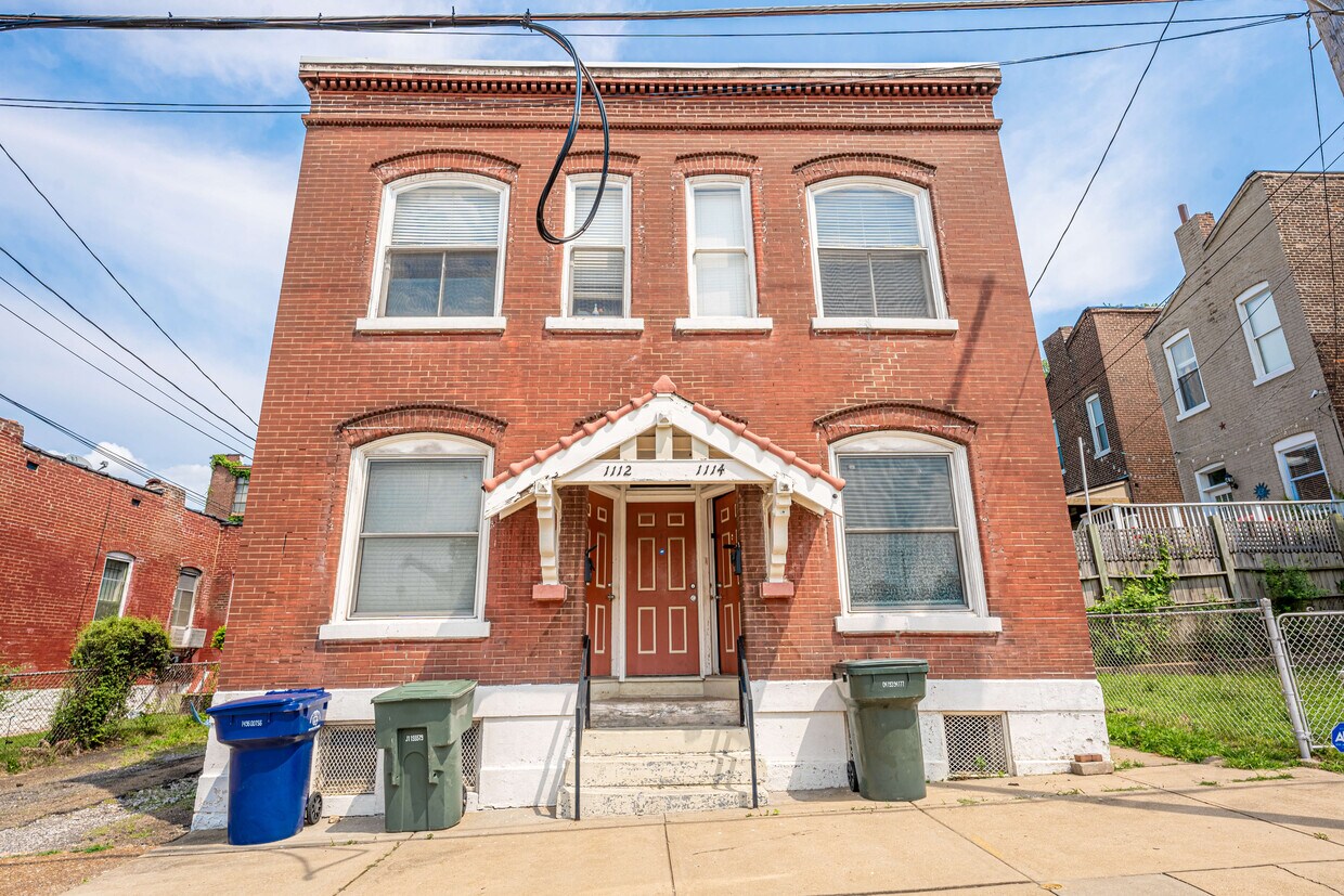 Primary Photo - 1114 Mackay Plz
