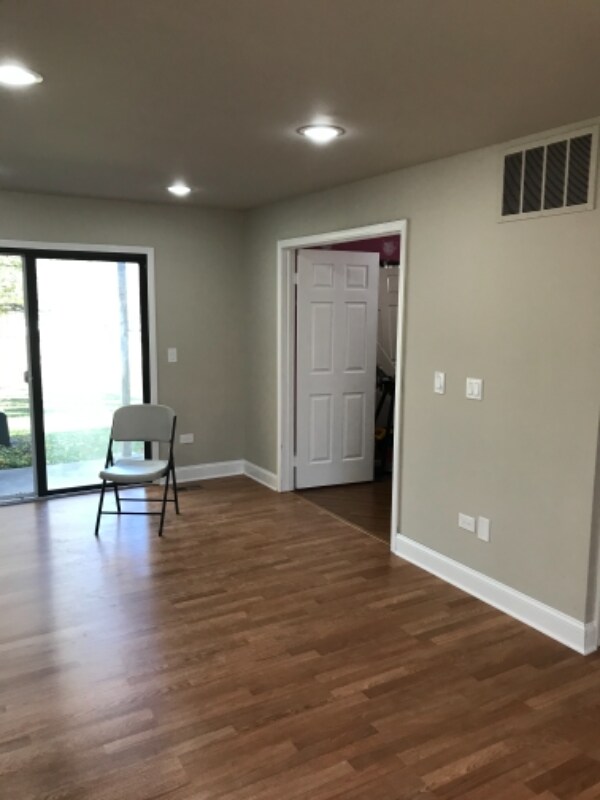 Foto del edificio - 371 Sandhurst Cir