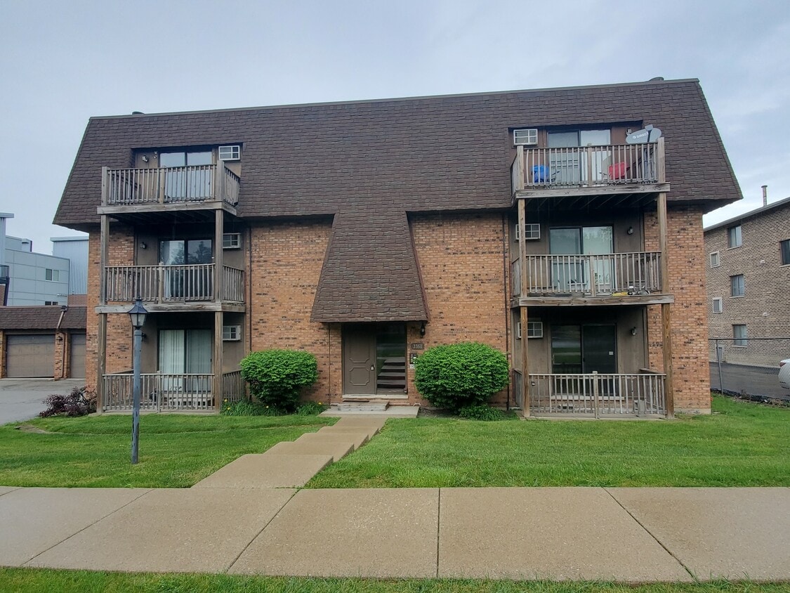 3358 W 184th St Unit 1B, Homewood, IL 60430 Condo for Rent in