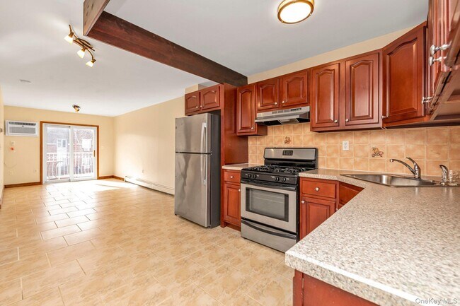 Foto del edificio - 69-21 62nd Dr