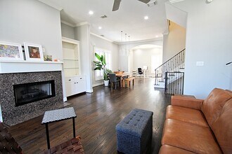 Building Photo - 1317 Bomar St