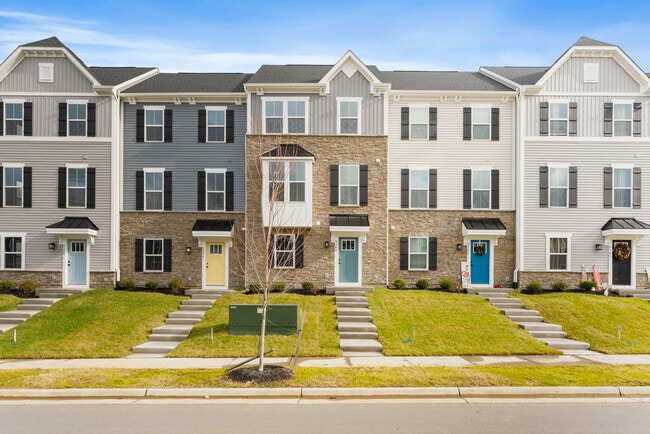 Building Photo - 9344 Tanfield Dr