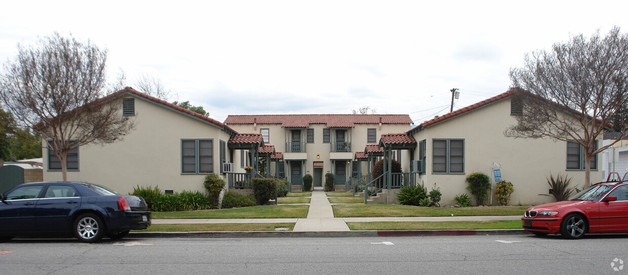 Building Photo - 2147 3rd St