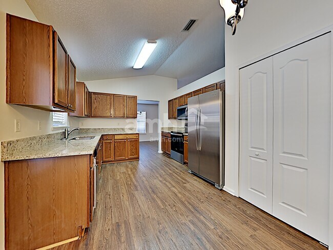 Building Photo - 14007 Ridgewick Dr