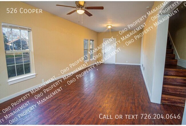 Building Photo - 526 Cooper-