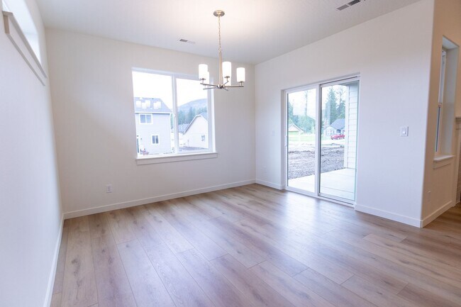 Building Photo - Brand New Rathdrum Rancher!!