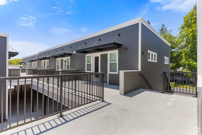Building Photo - EdgeWay