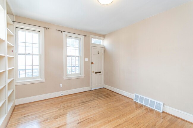 Foto del edificio - 527 S Lecount St