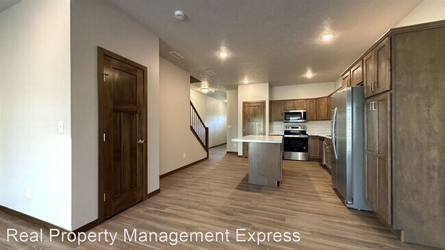 Building Photo - 3 br, 2.5 bath House - 6012 E Copper Pl