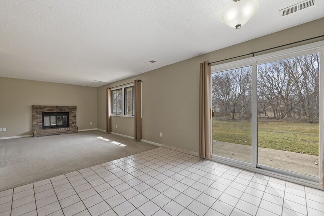 Foto del edificio - 9350 176th St W