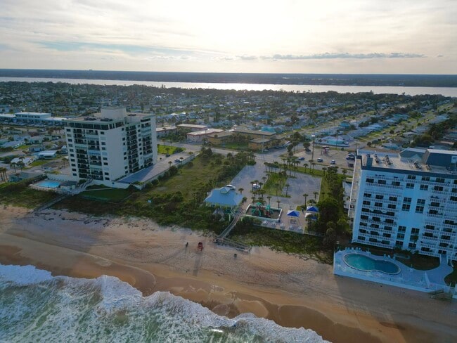 Building Photo - 1510 Ocean Shore Blvd