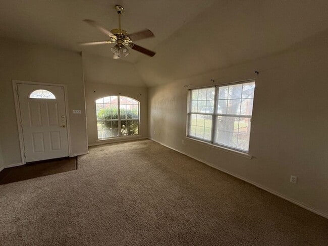Foto del edificio - 6610 Inverness St