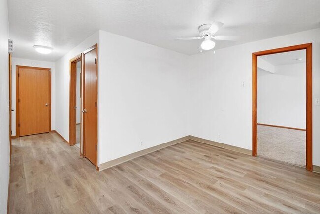 Foto del edificio - 3 bedroom downtown Hillsboro!! Call today-...