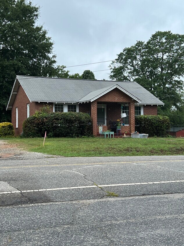 1 N Florida Ave, Greenville, SC 29611 House Rental in Greenville, SC