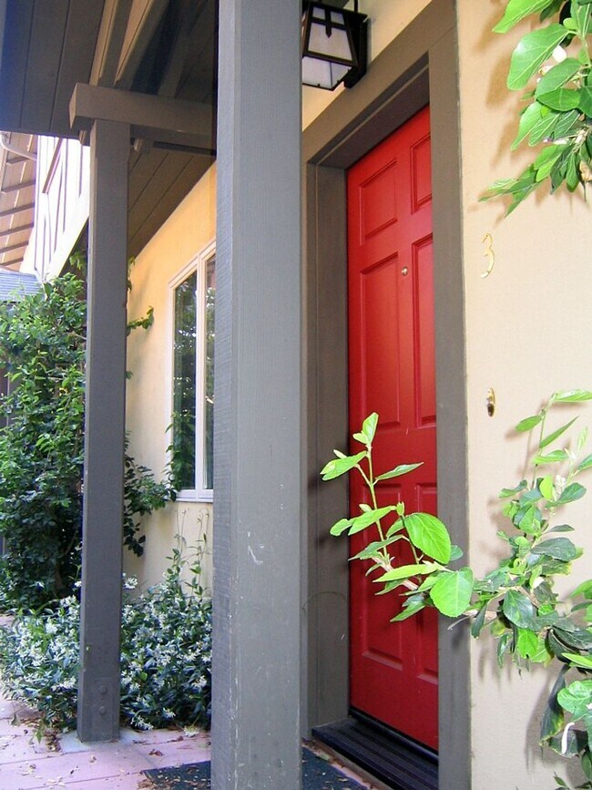 Foto del edificio - 2175 Dwight Way