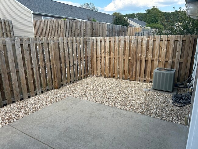 Building Photo - 2018 Kennesaw Way