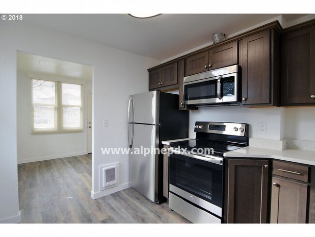 Foto del edificio - 5821 SE Knapp St