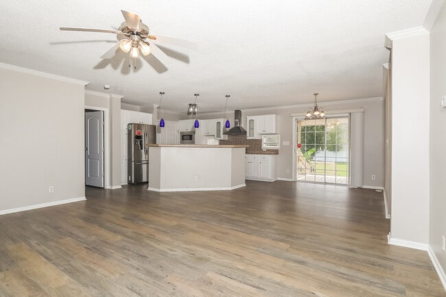 Building Photo - 109 Hillmont Ct