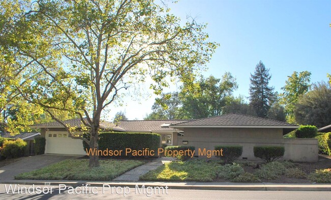 Foto del edificio - 4 br, 2 bath House - 575 Old Orchard Drive