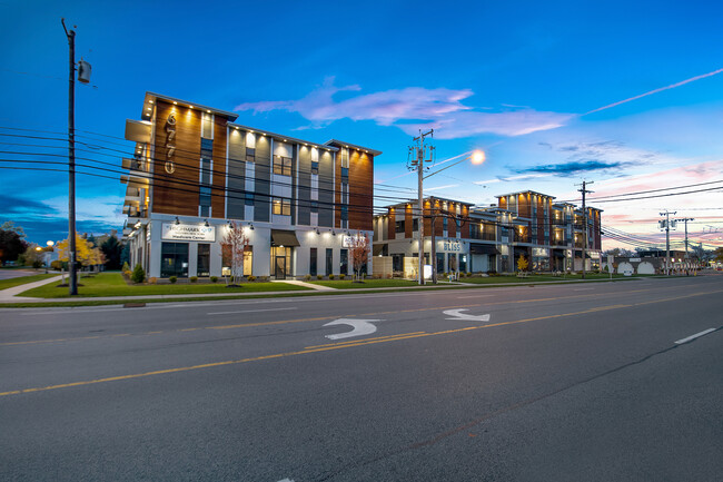 Building Photo - The Tennyson