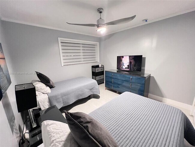 Foto del edificio - 2260 NE 62nd St