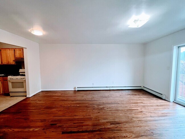 Foto del edificio - 57-02 Van Horn St