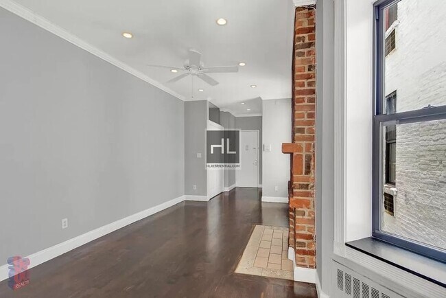 Foto del edificio - E 25TH ST.