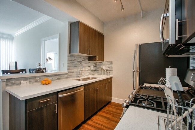 Building Photo - Midvale Apartments