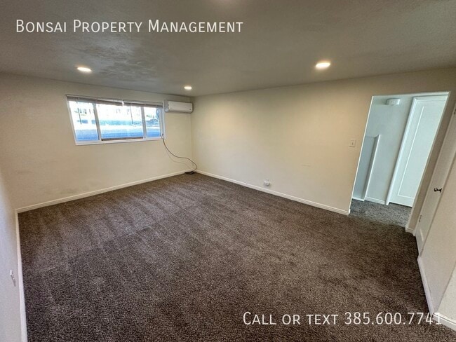 Building Photo - 997 Chapel Dr