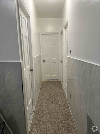 Building Photo - 731 52nd St