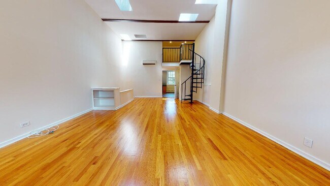 Foto del edificio - 382 Burns St