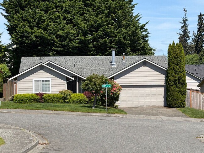 Foto del edificio - Everett 3 Bedroom Rambler