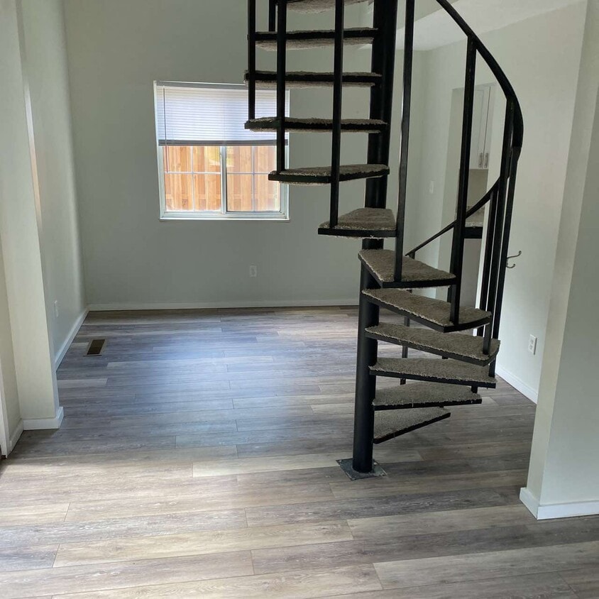 Building Photo - Brookpoint Apartments