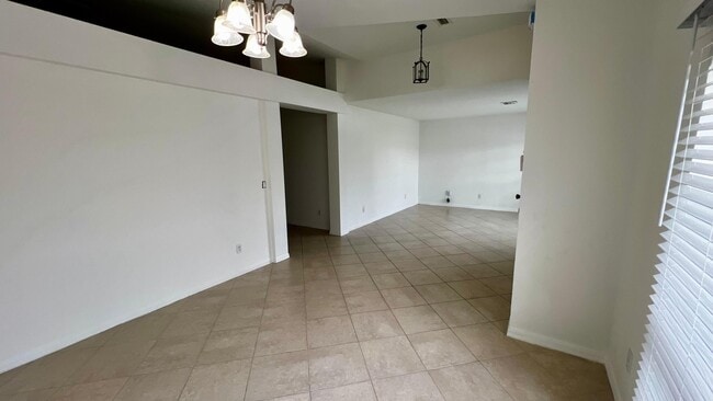 Foto del edificio - 1166 SW Heather St