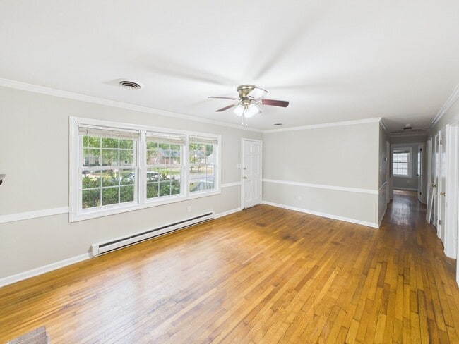 Building Photo - 10101 Bayham Dr