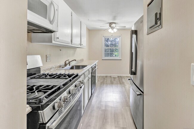 Foto del edificio - 50 Greenhouse Rd