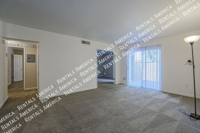 Building Photo - 5877 N Granite Reef Rd
