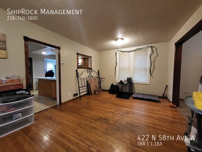 Building Photo - 422 N 58th Ave W