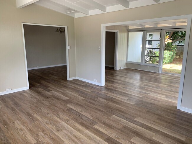 Building Photo - Kailua- Updated 3 bedroom 2 bath beautiful...