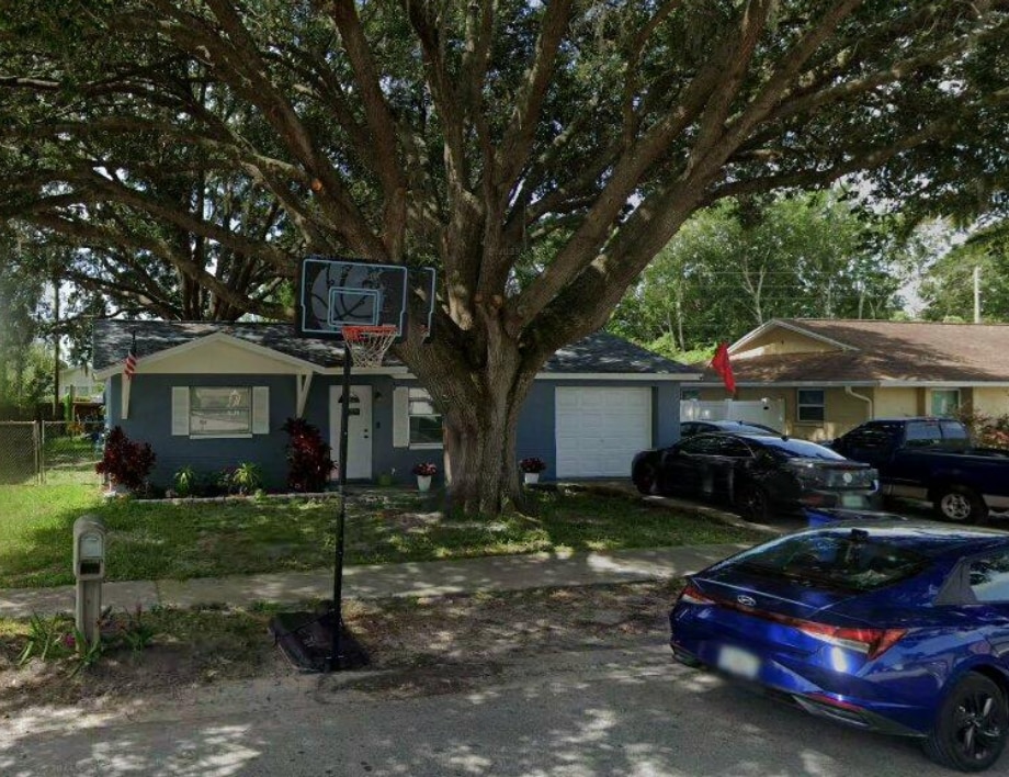 Primary Photo - 8104 Badger Ln