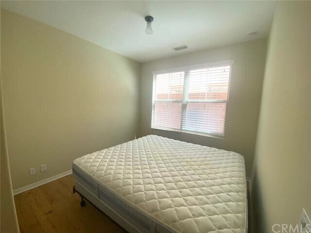 Building Photo - 74 Ashdale