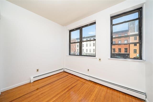 Building Photo - 402 Washington St