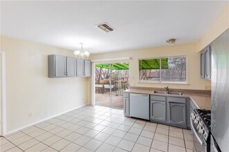 Building Photo - 2325 Bendridge Trail