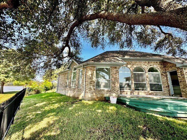 Foto del edificio - 2203 Summer Bay Ct