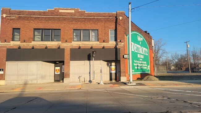 Building Photo - 3325-3325 Gratiot Ave