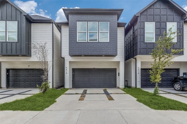Photo - 5618 Canal St Townhome