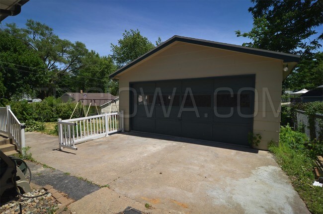 Foto del edificio - 1325 14th St