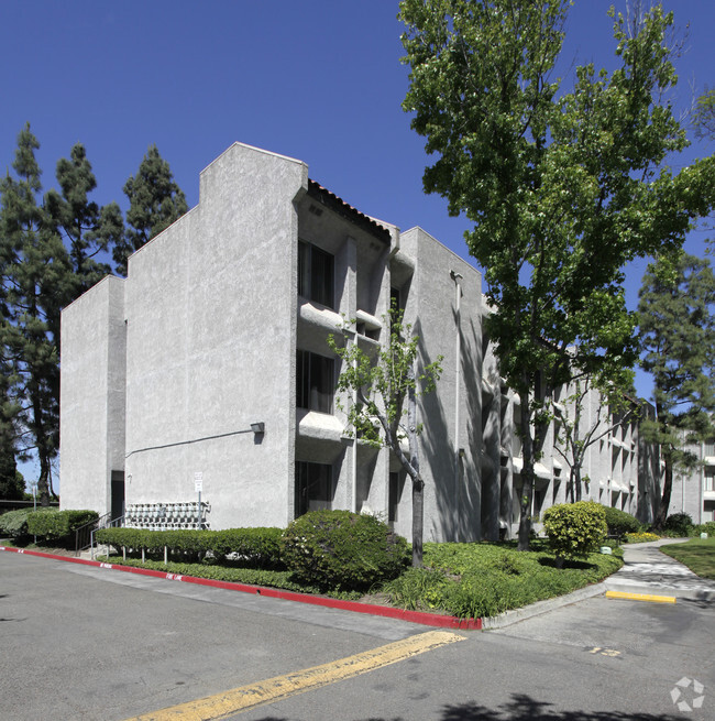 Building Photo - Tustin Gardens Apartments