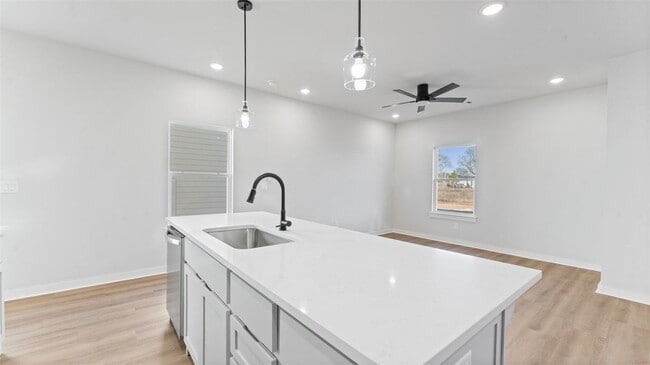 Building Photo - 1713 Cuppett Cir