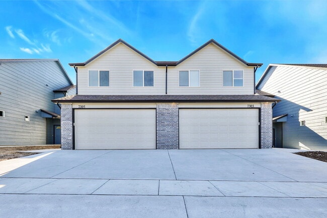 Building Photo - 7241 East 34th Street North - 7241 e 34th ...